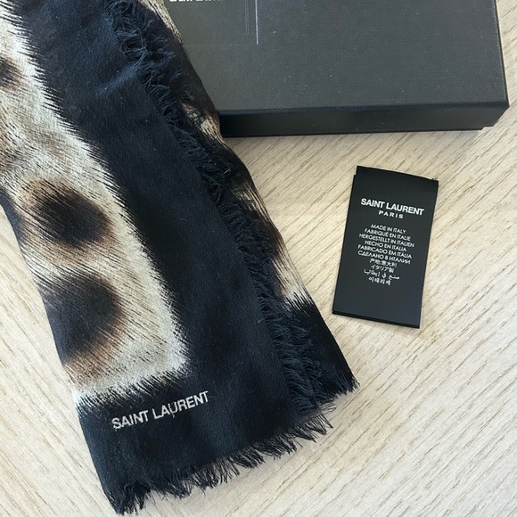 *NOT FOR SALE* Saint Laurent YSL Square Scarf - Leopard Print - Picture 4 of 5